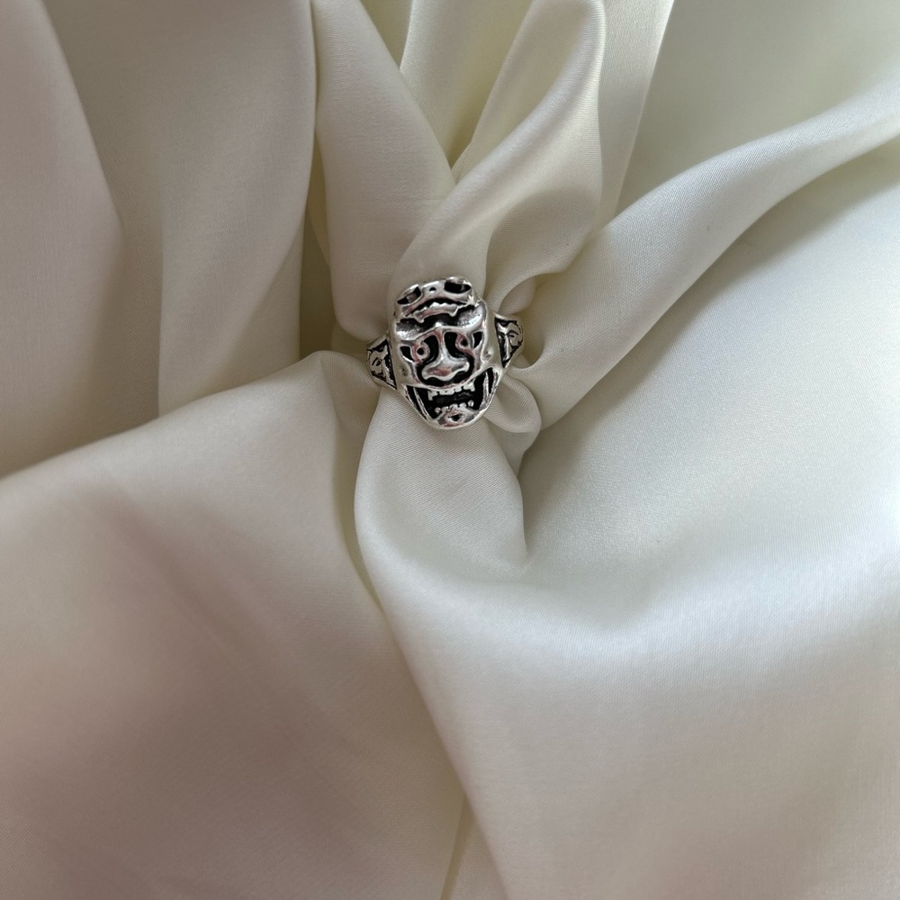 Skull Rings - Picture 11 of 16